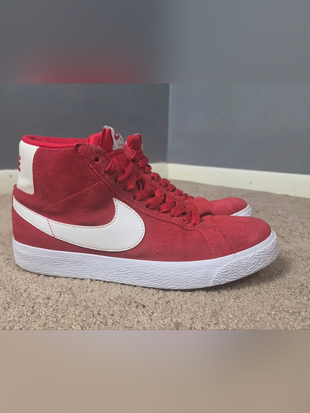 Nike SB Zoom Blazer Mid University Red/White 864349-602 US Women's 7